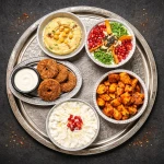 طبق مقبلات لبنانية